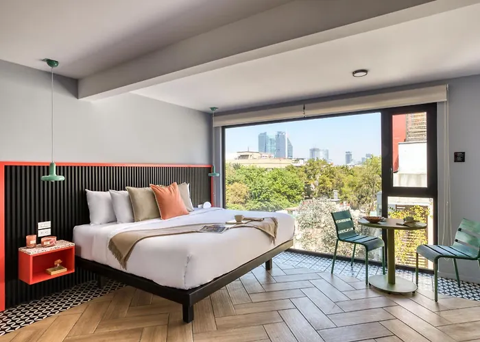 Uliv Condesa Aparthotel 4*