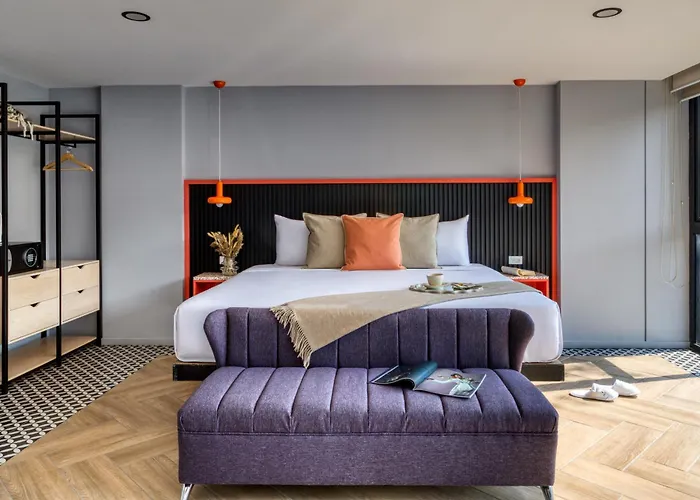 Uliv Condesa Aparthotel 4*